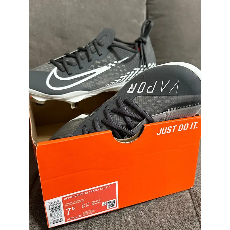 Gray New Metal Low Top Nike React Vapor Ultrafly Elite 4 SZ 7.5