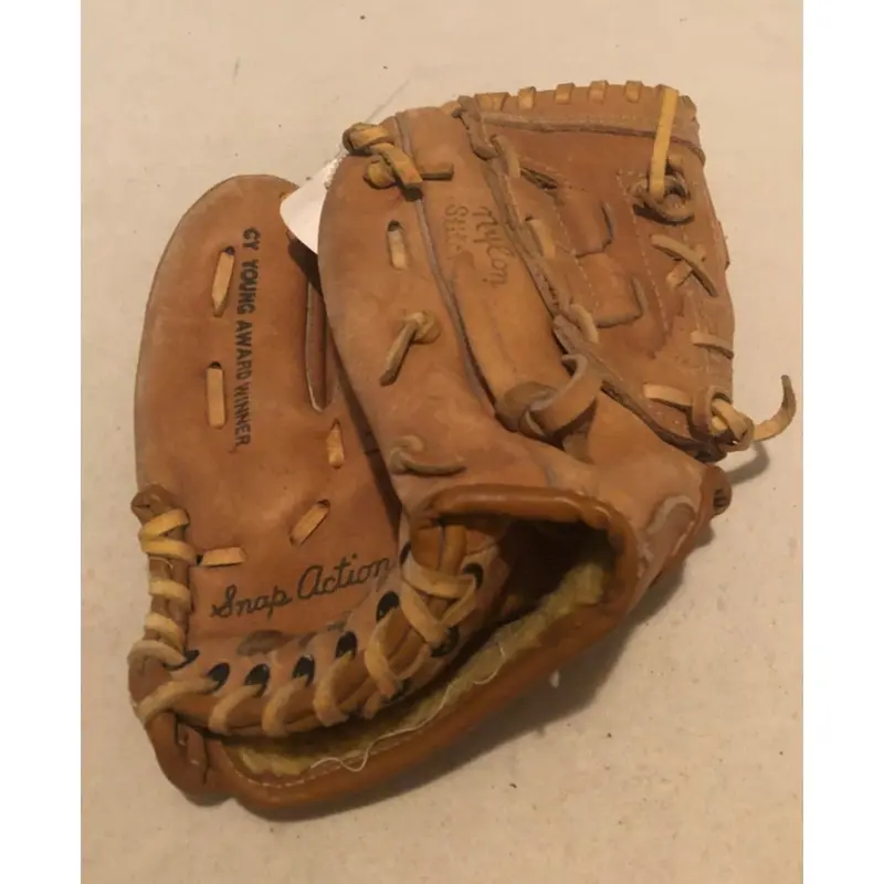 Wilson Left Hand Throw Infield A2276 Baseball Glove 11" (Used)