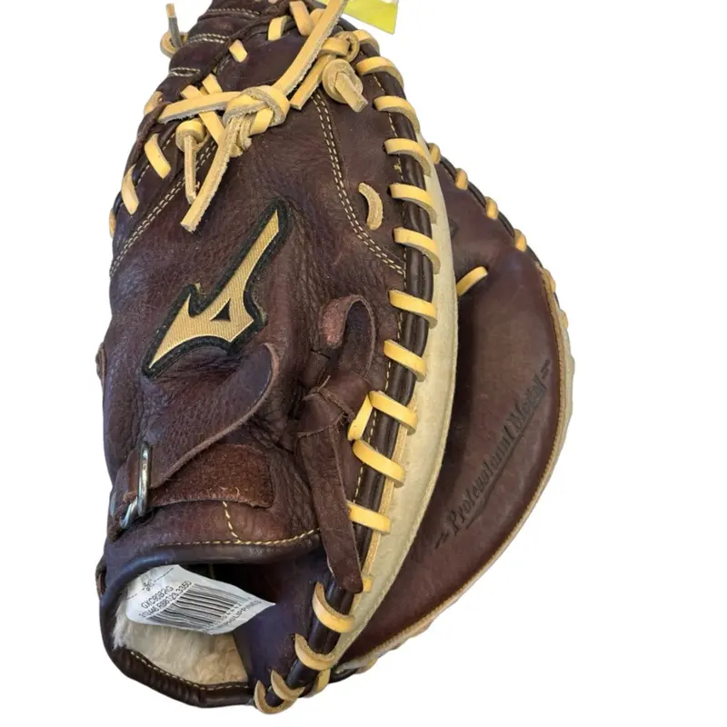 Mizuno Right Hand Throw Catcher's Franchise Baseball Glove 33.5" (Used)