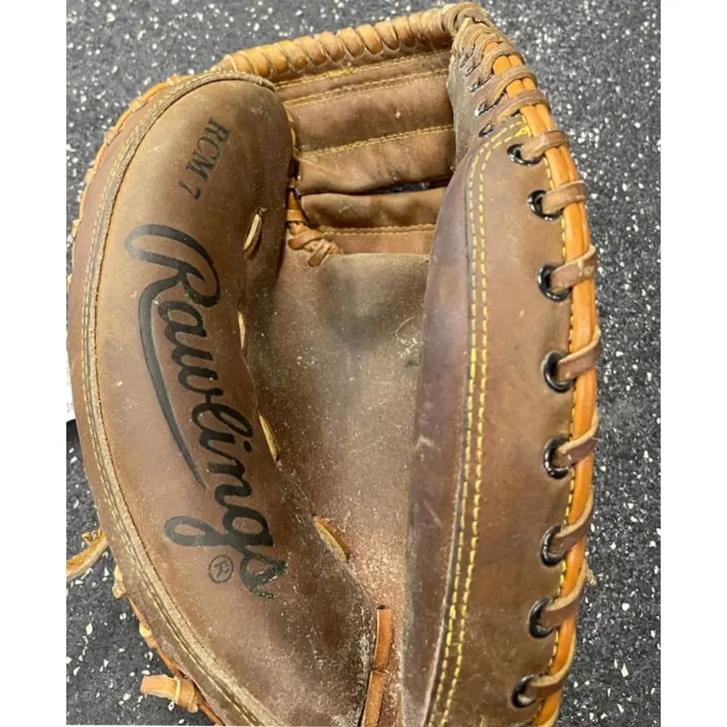 Rawlings Right Hand Throw Catcher's RCM7 Baseball Glove 34" (Used)