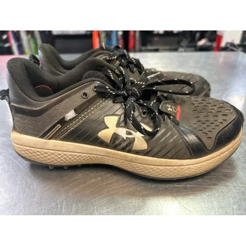 Used Under Armour INDOOR CLEAT BB/SB Cleats Black Junior 03.5 11868-S000063863