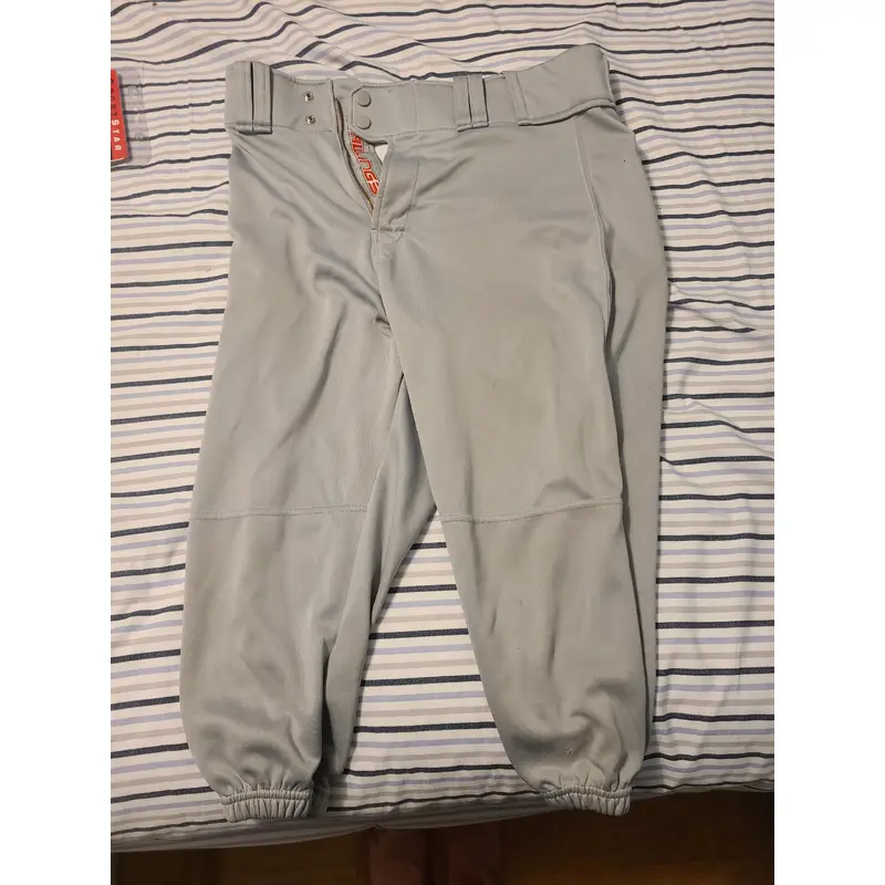 Medium rawlings shorts pants gray