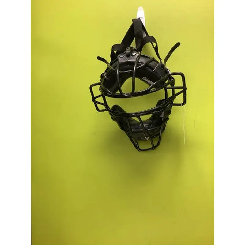 Used Cooper Um2 Md Baseball And Softball Helmets
