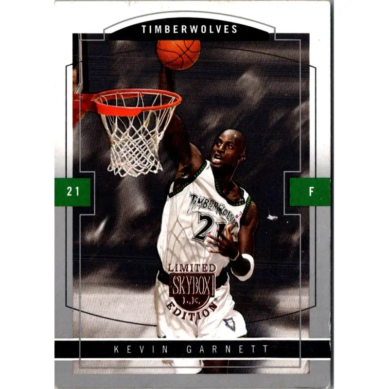2003 SkyBox LE Kevin Garnett #54