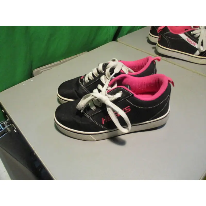 Used Heelys Size Youth 4