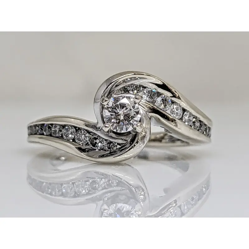 14K WHITE .45 CARAT TOTAL WEIGHT I1 F DIAMOND ROUND (21) BYPASS ESTATE RING 3.6 GRAMS