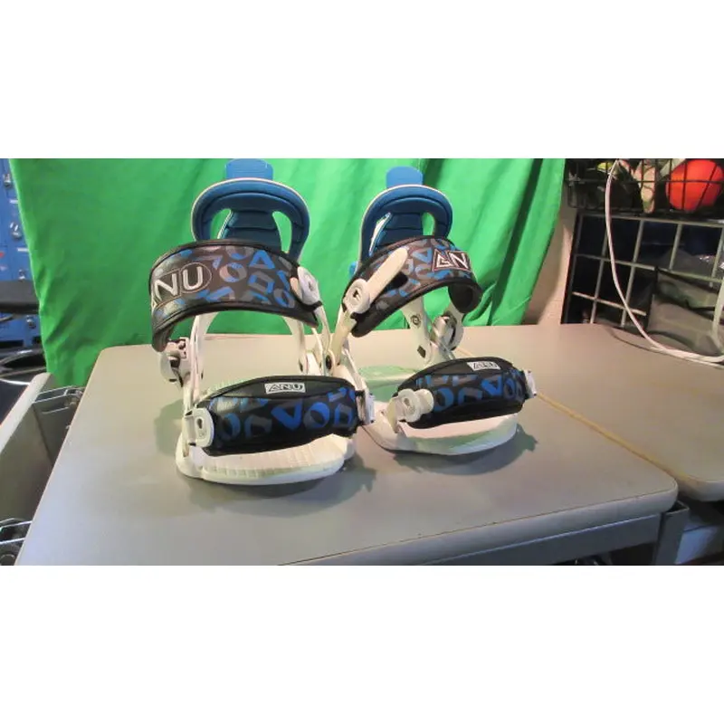 Used GNU Junior Snowboard Bindings w/ Hardware