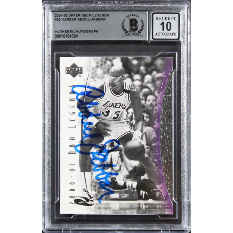 Lakers Kareem Abdul-Jabbar Signed 2001 Upper Deck #25 Card Auto 10! BAS Slabbed