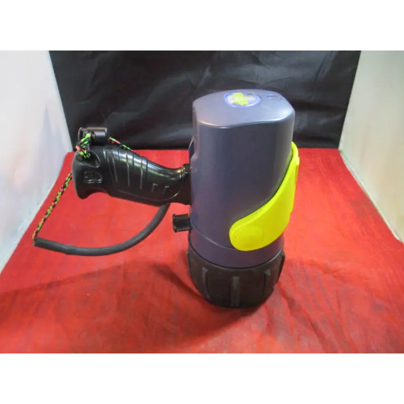 Used UK D8 Dive Light