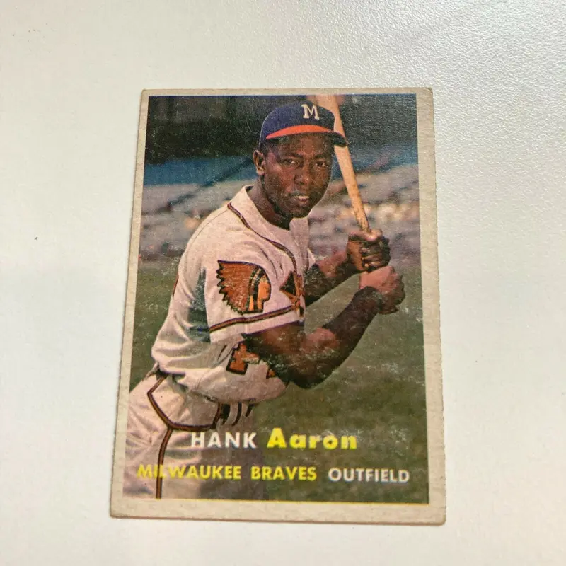 1957 Topps Hank Aaron #20