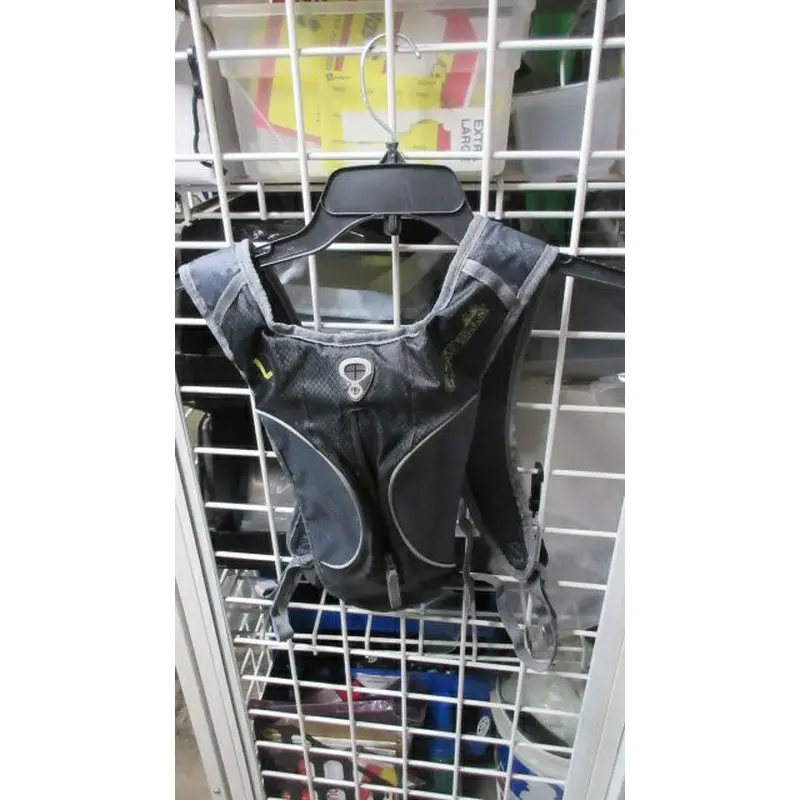 Used Ledge Gooseberry Hydration Pack