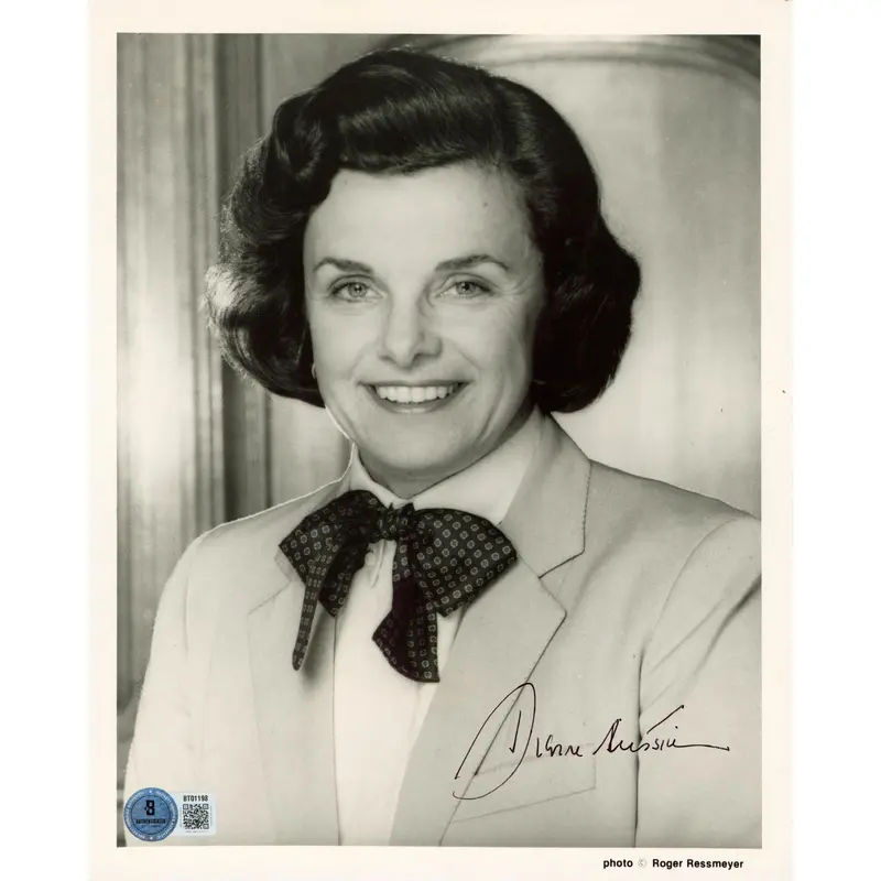 Dianne Feinstein Politician Authentic Signed 8x10 Vertical Photo BAS #BT01198
