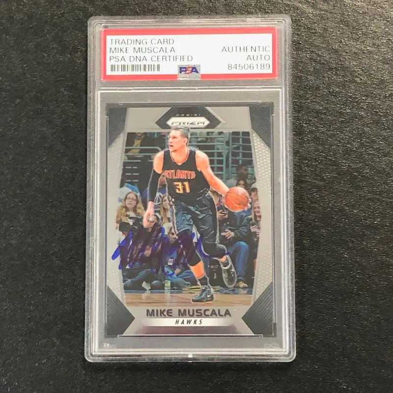 2017-18 Panini Prizm #104 Mike Muscala Signed Card AUTO PSA Slabbed Hawks