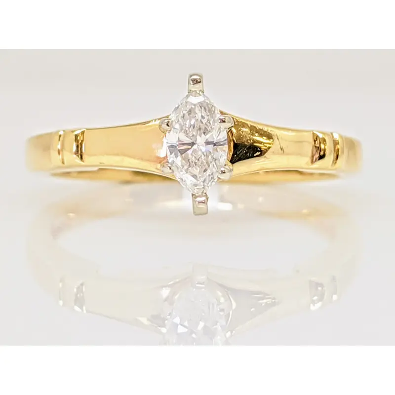 14K .26 CARAT TOTAL SI1 H-I MARQUISE DIAMOND SOLITAIRE ESTATE RING 3.1 GRAMS
