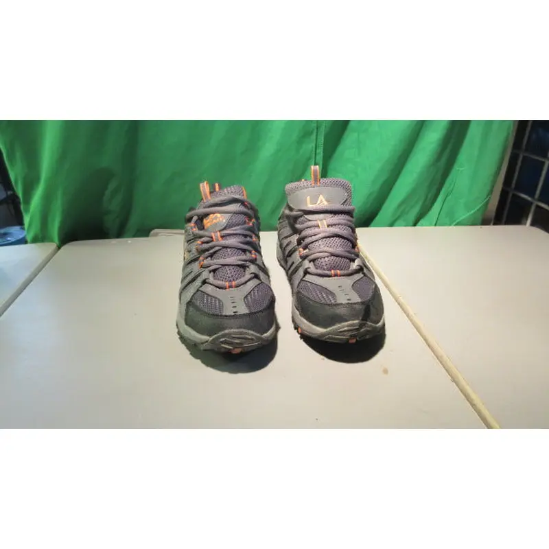 Used LA Gear Hiking Shoes Size 7.5