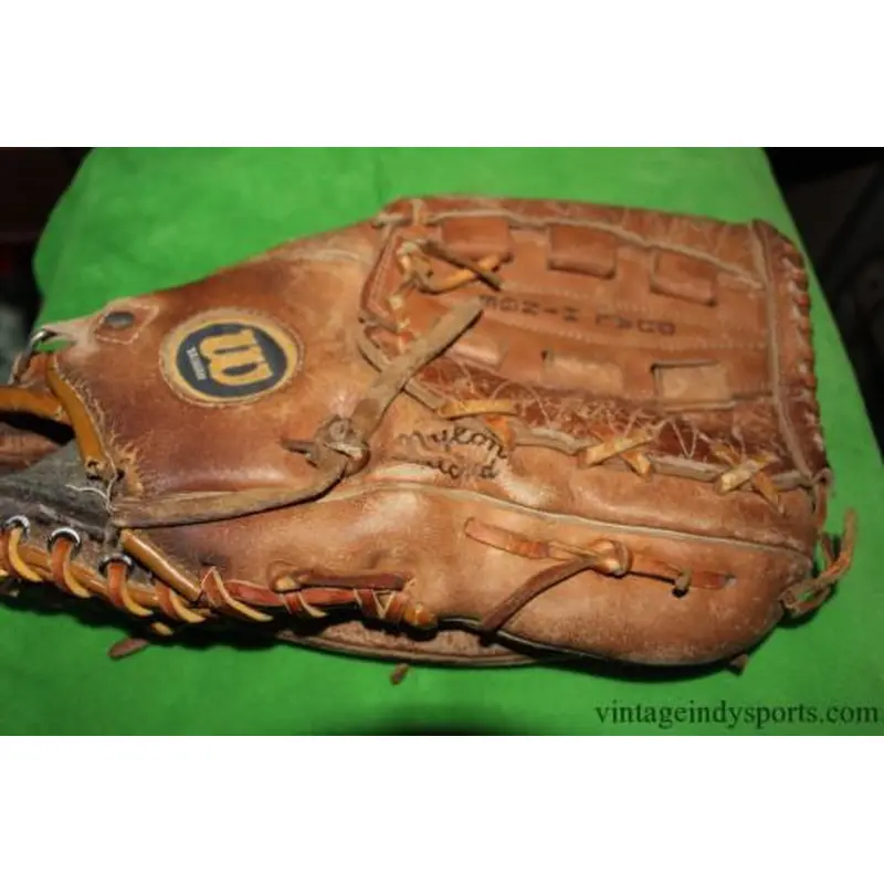 Vintage Ron Guidry Wilson Baseball Glove Model A2234