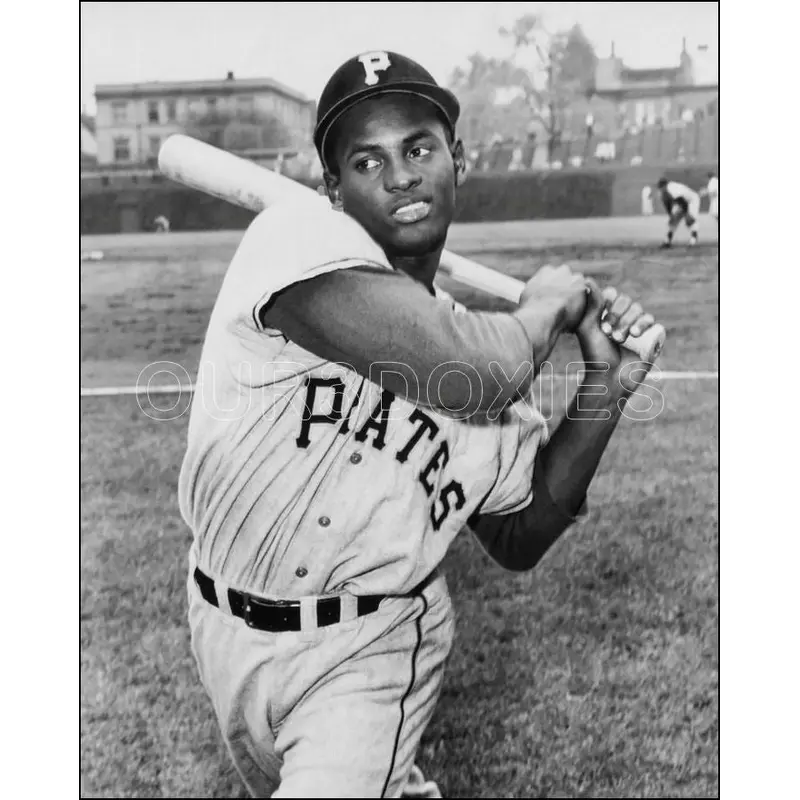 Roberto Clemente 8X10 Photo - Pittsburgh Pirates - 939