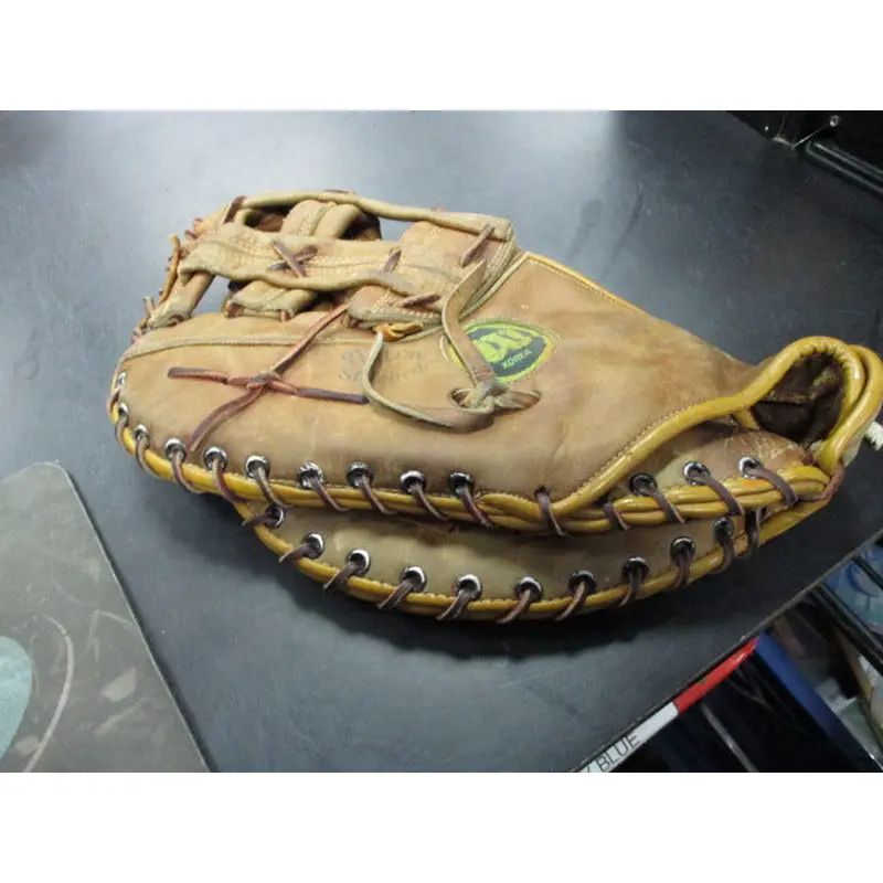 Used Wilson Pro Model The Outsider A2836 First Base Glove