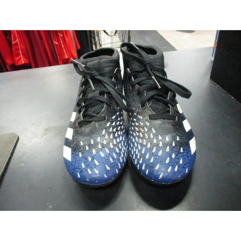 Used Adidas Predator Size 1.5 Soccer Cleats