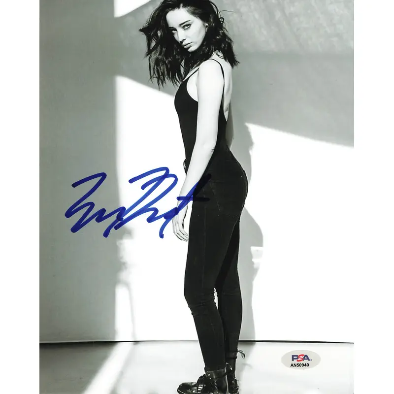 Emma Dumont signed 8x10 photo PSA/DNA Autographed