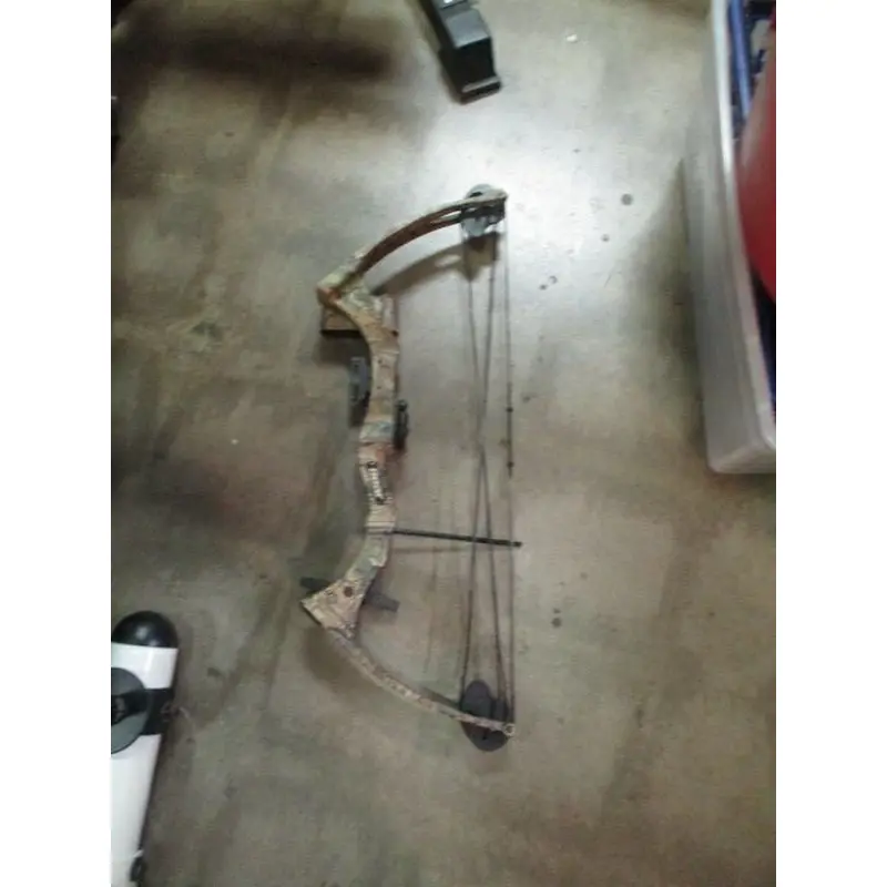 Used Bear Warrior III Compound Bow - missing cable slide