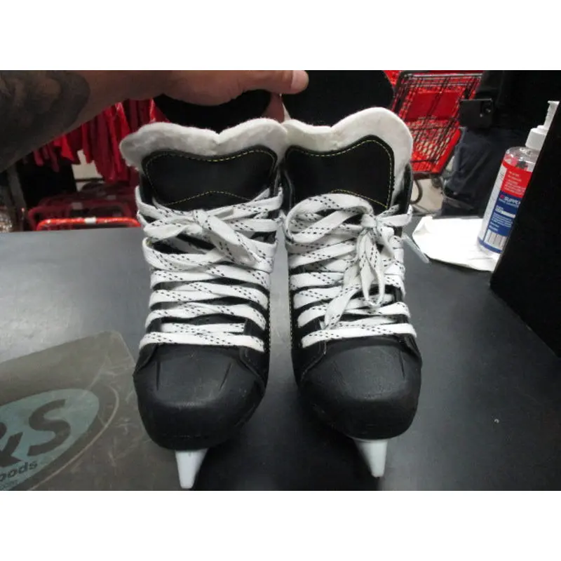 Used Ccm Tacks 9040 Size 13 Youth Hockey Skates