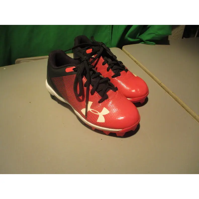 Under Armour Youth Cleats Size 13K