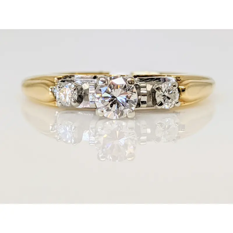 14K .33 CARAT TOTAL WEIGHT VS2 H DIAMOND ROUND (3) TRINITY ESTATE RING 2.9 GRAMS