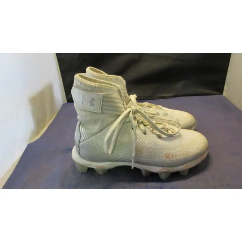 Used Under Armour Highlight Cleats Youth Size 4