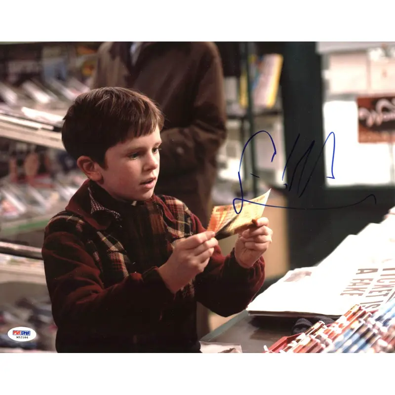 Freddie Highmore Charlie & The Chocolate Factory Signed 11X14 Photo PSA #M52186