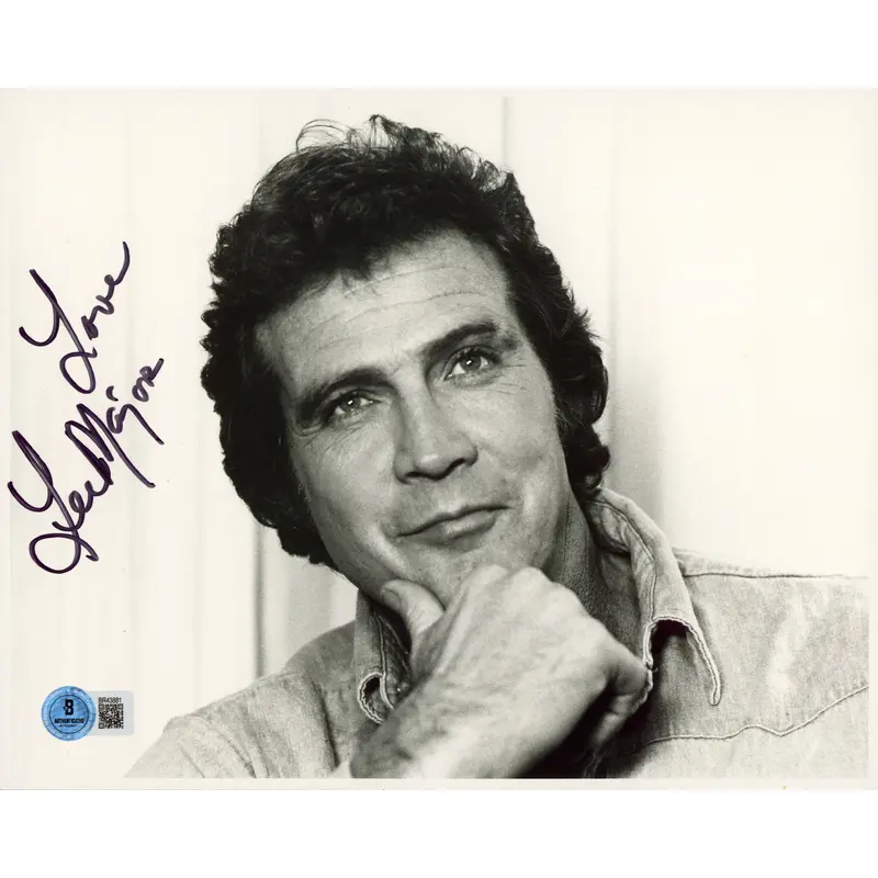 Lee Majors The Big Valley "Love" Authentic Signed 8x10 Photo BAS #BR43881