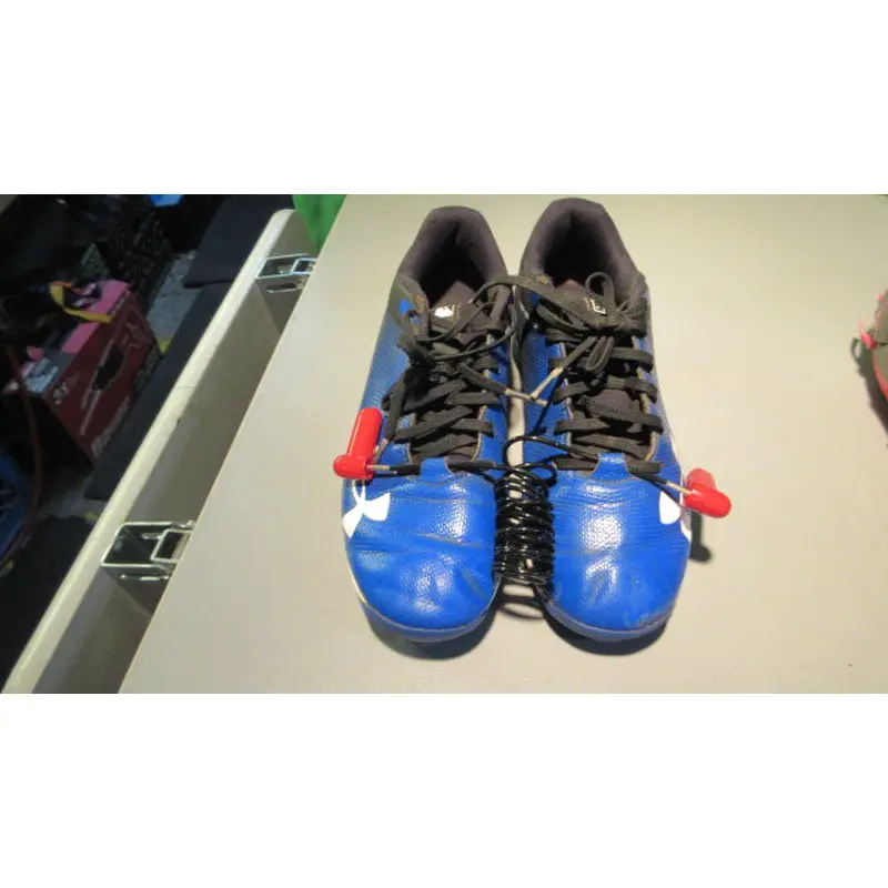 Used Under Armour Size 4 Cleats Blue