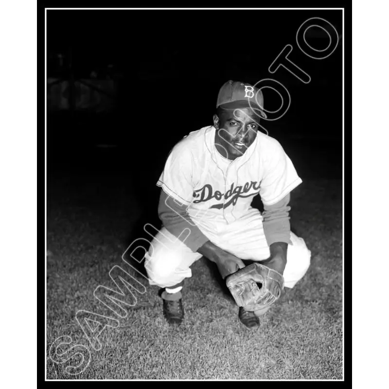 Jackie Robinson 8X10 Photo - Brooklyn Dodgers - 639