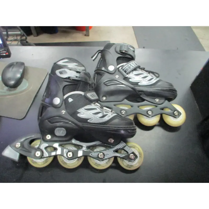 Used Tian-E Adjustable Light Up In-Line Skates Size 32-35 (Size 1.5 - 4.5)