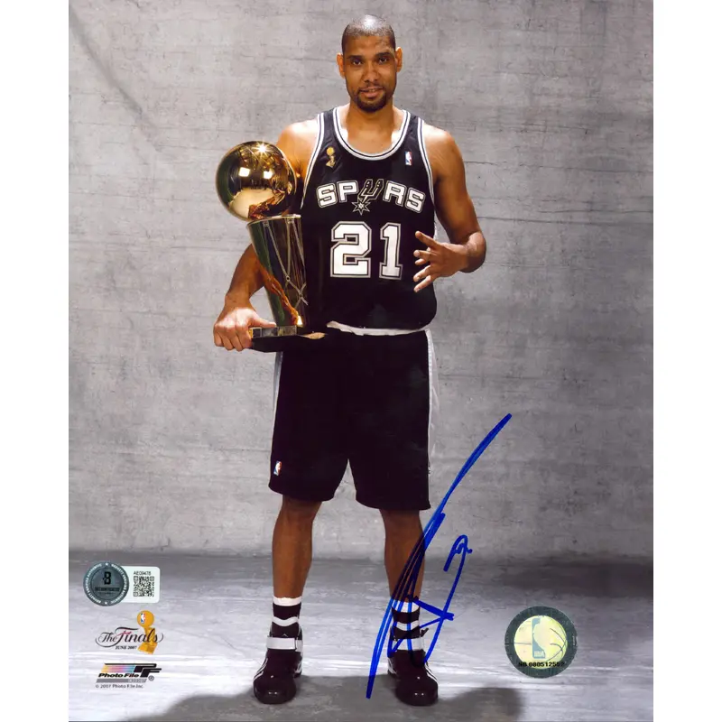 Spurs Tim Duncan Authentic Signed 8x10 Photo Autographed BAS #AE09478