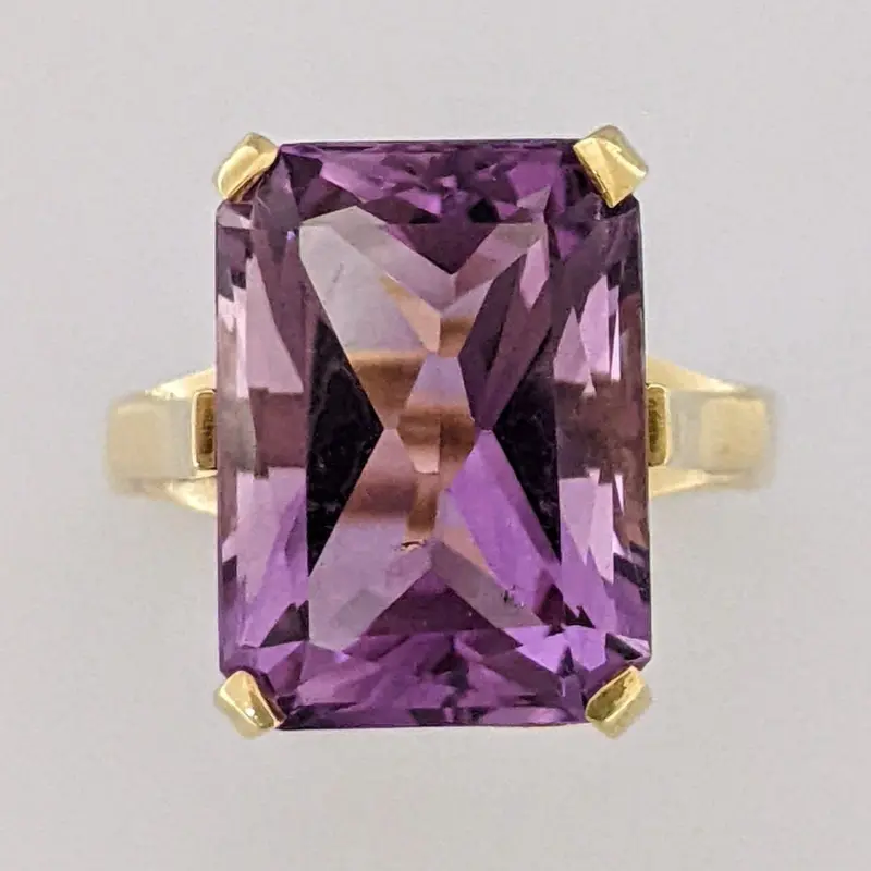 14K AMETHYST EMERALD CUT 10.5X14.5 ESTATE RING 4.9 GRAMS