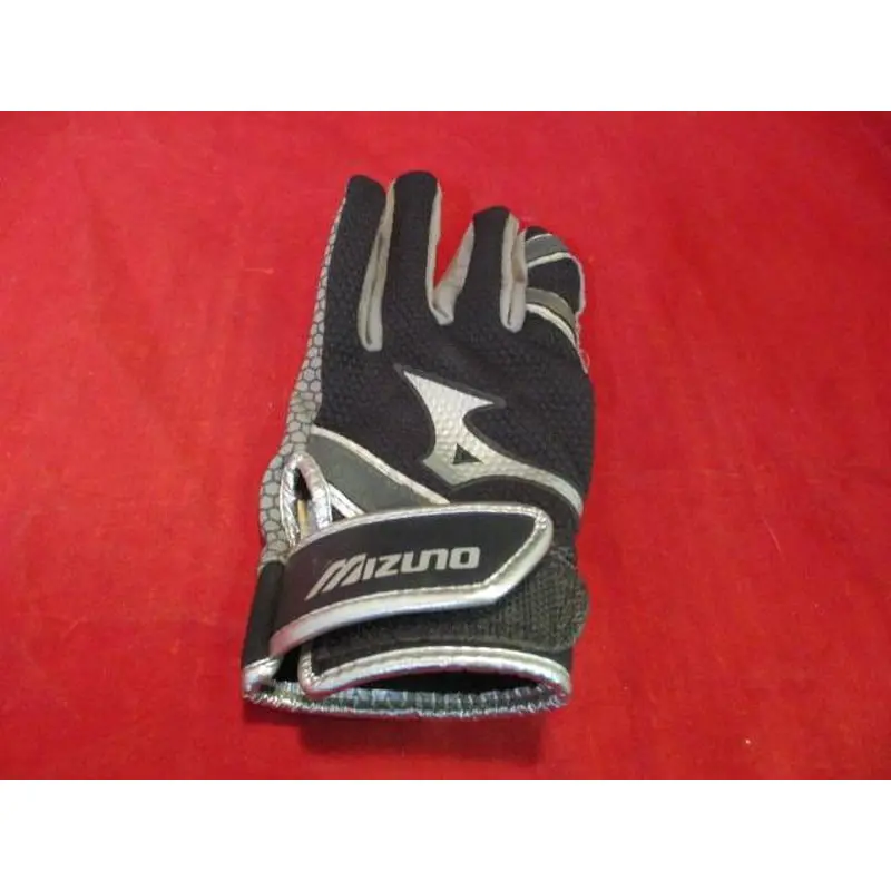 Used Mizuno Batters Glove Size XS Right Hand
