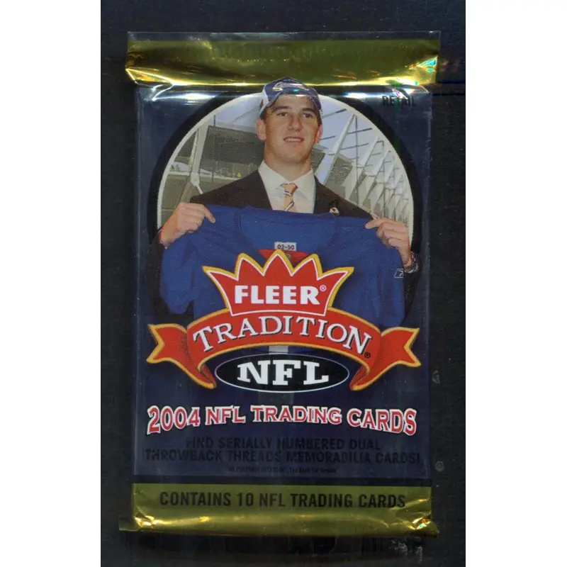 2004 Fleer Tradition Football Unopened Pack (Retail) (10)