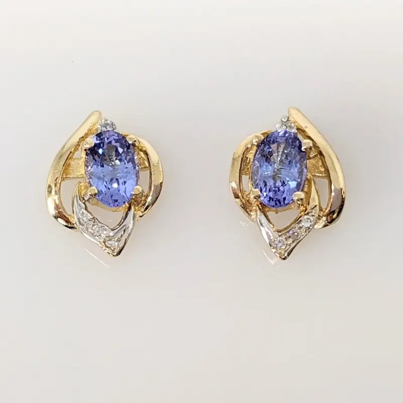 14K TANZANITE OVAL 4X6 (2) WITH (6) MELEE ESTATE EARRINGS 1.6 GRAMS