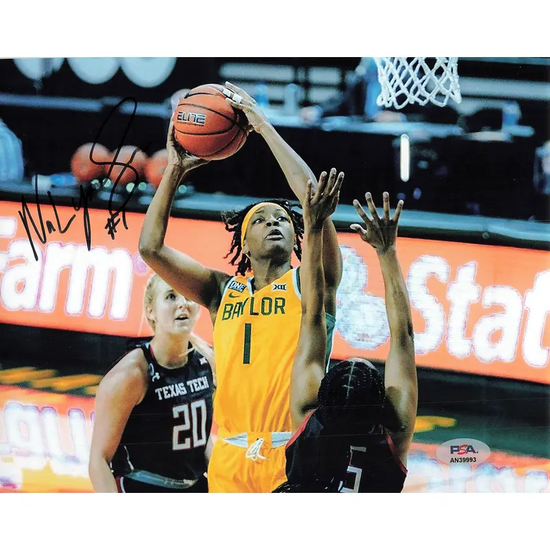 NALYSSA SMITH signed 8x10 photo PSA/DNA Baylor Autographed