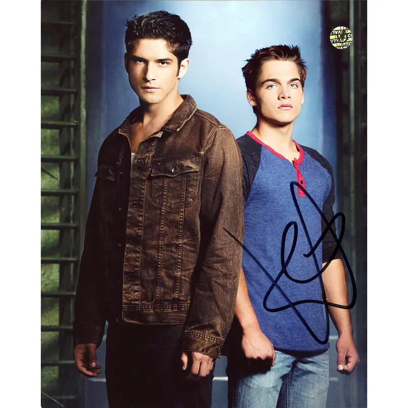 Dylan Sprayberry Teen Wolf Signed 8x10 Vertical Photo Wizard World #027949