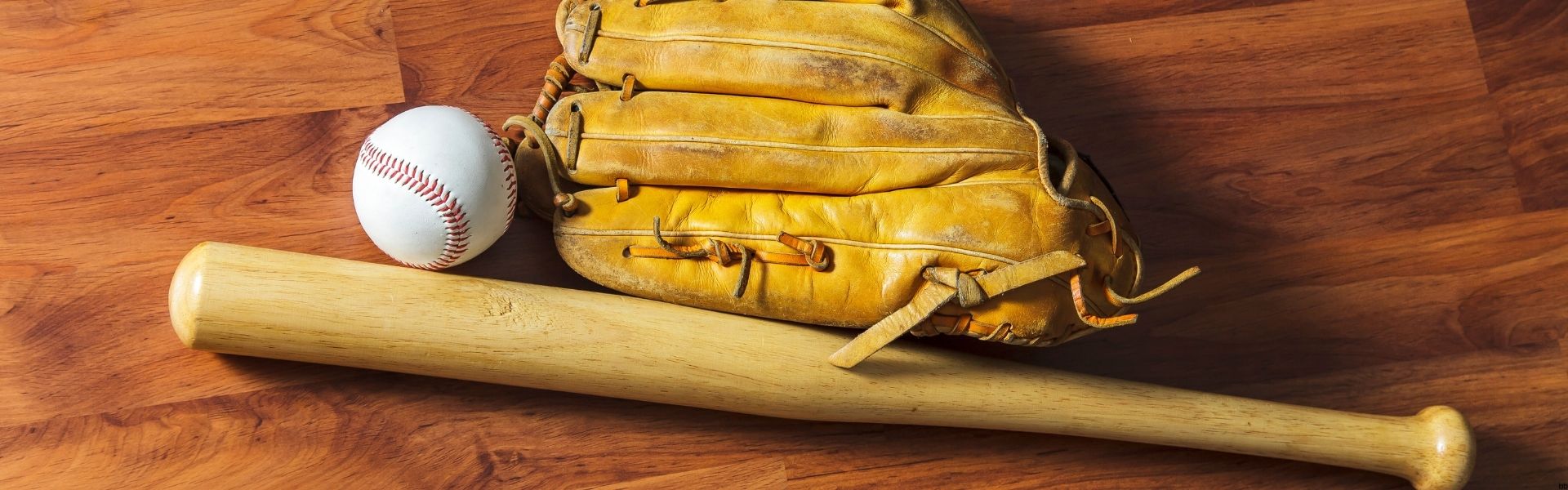 MLB Second-Hand Baseball Gear for Collectors